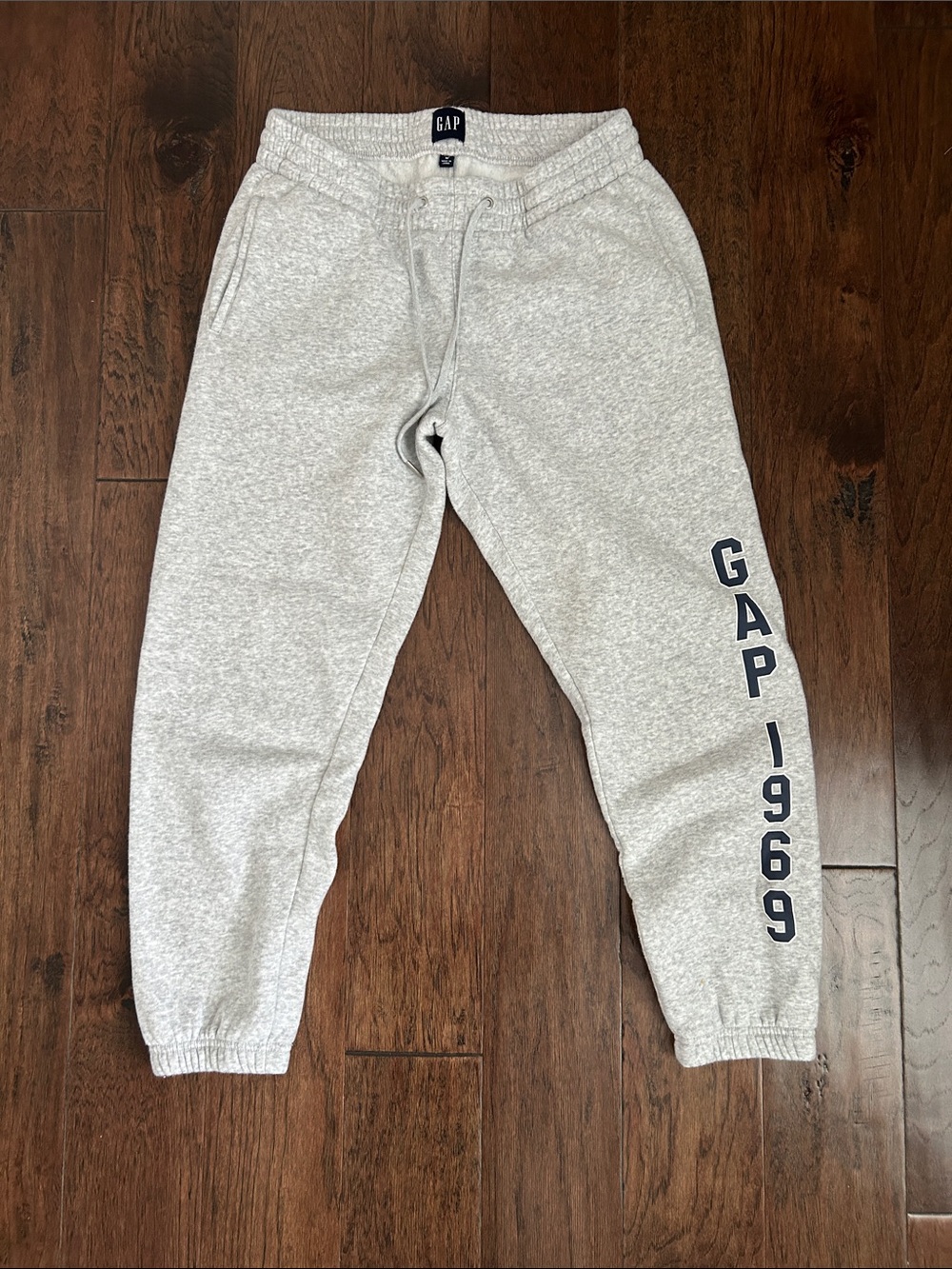 GAP Women’s M Gray Logo Jogger Sweatpants